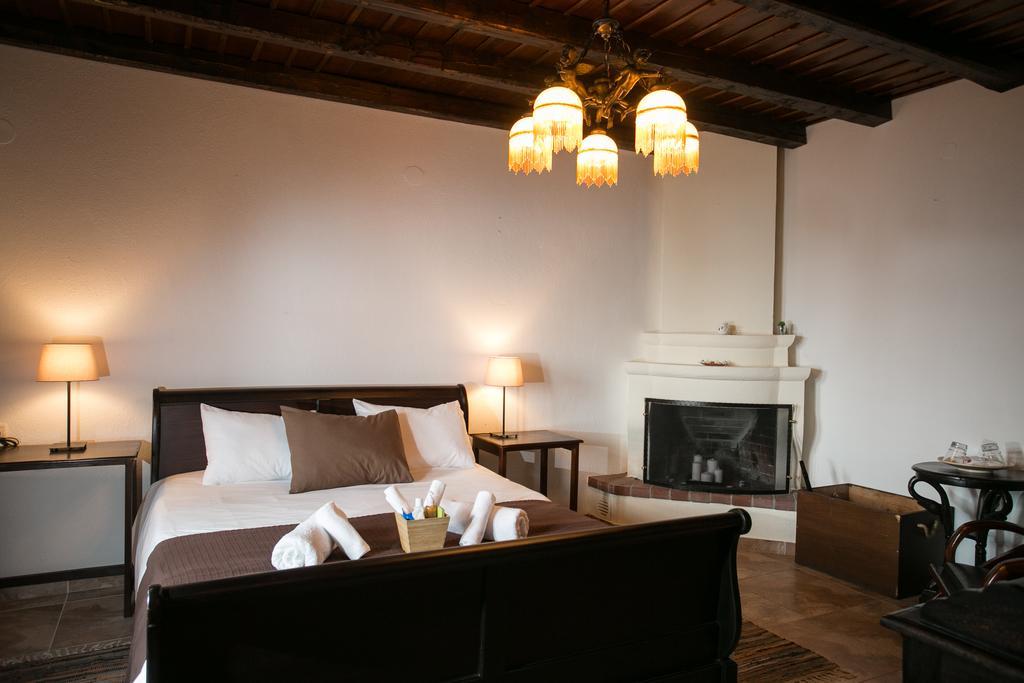Enastron Guesthouse Palaios Panteleimonas Chambre photo