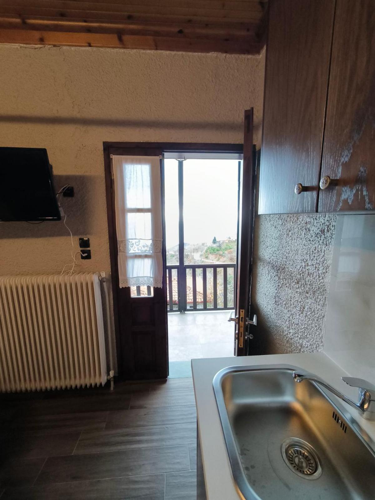 Enastron Guesthouse Palaios Panteleimonas Extérieur photo